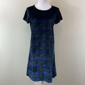 Vineyard Vines velvet short sleeve checkered dress size small